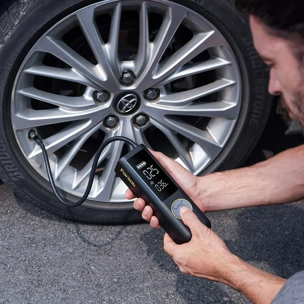 Fanttik Portable Tire Inflator & Air Compressor